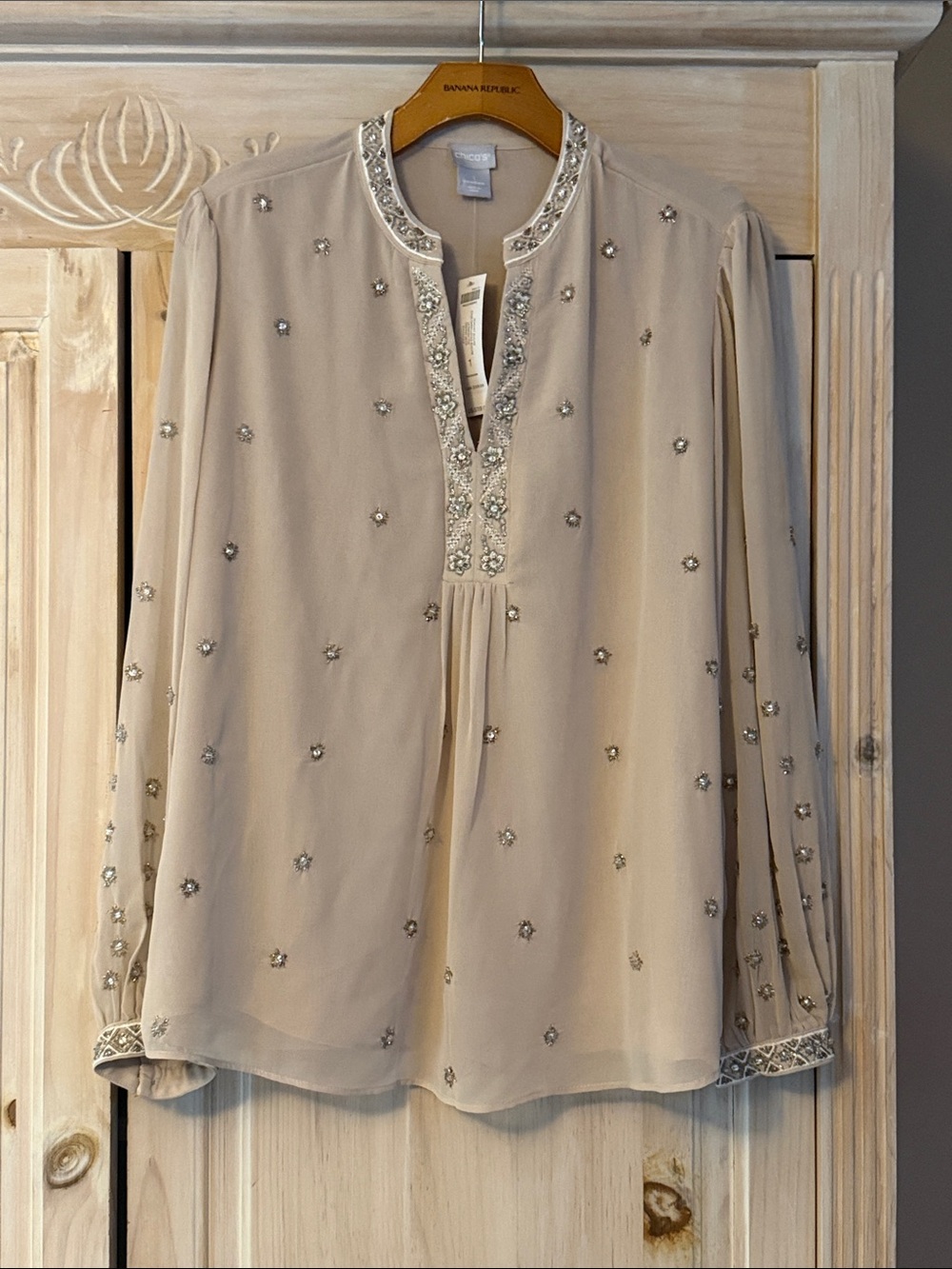 Chicos Creamy Beige Beaded V-Neck Long-Sleeve Blouse